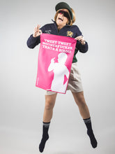 Load image into Gallery viewer, TWEET TWEET GOLF TOWEL WITH MAGNET
