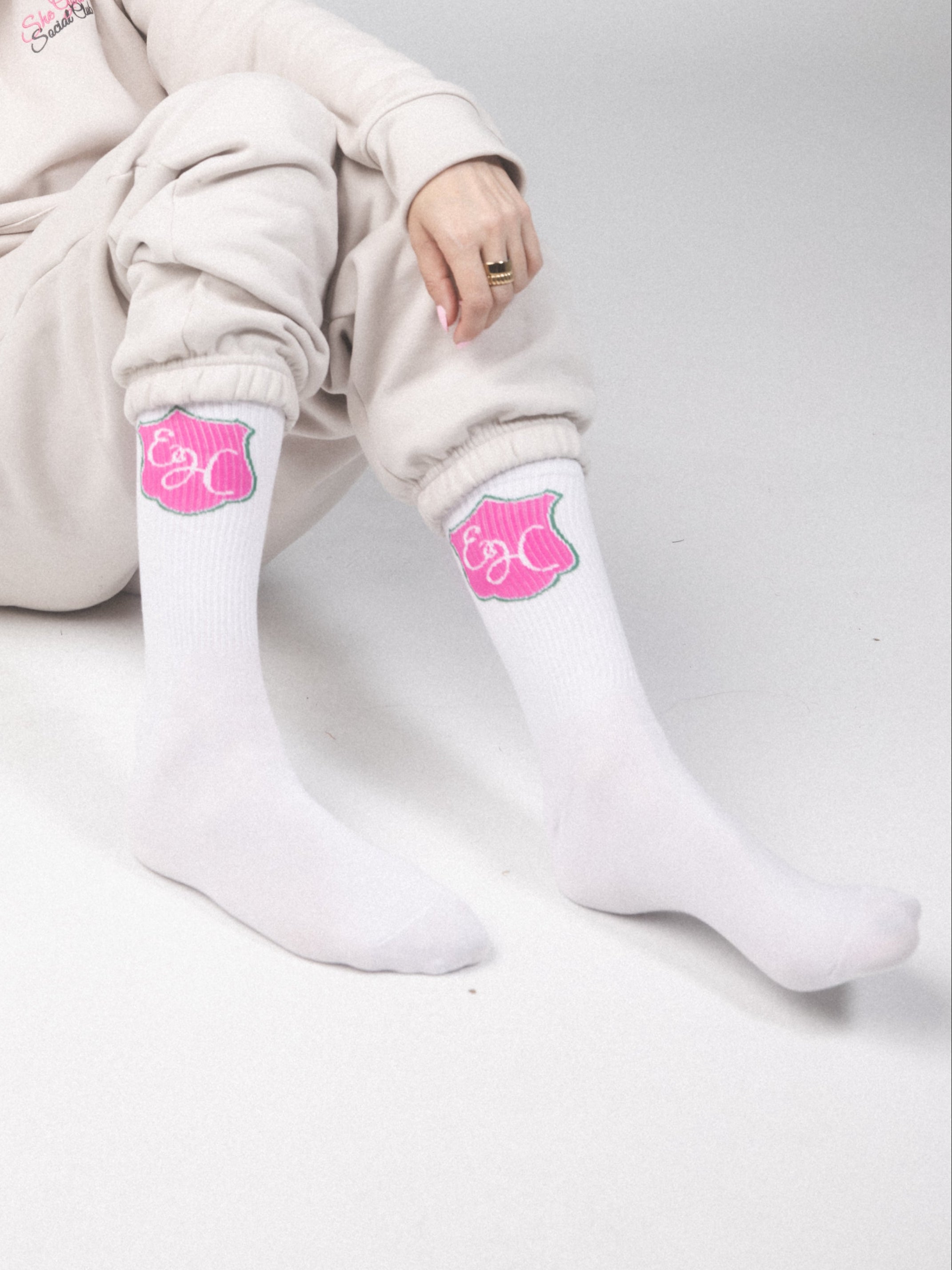 Entitled Housewife Crest Socks
